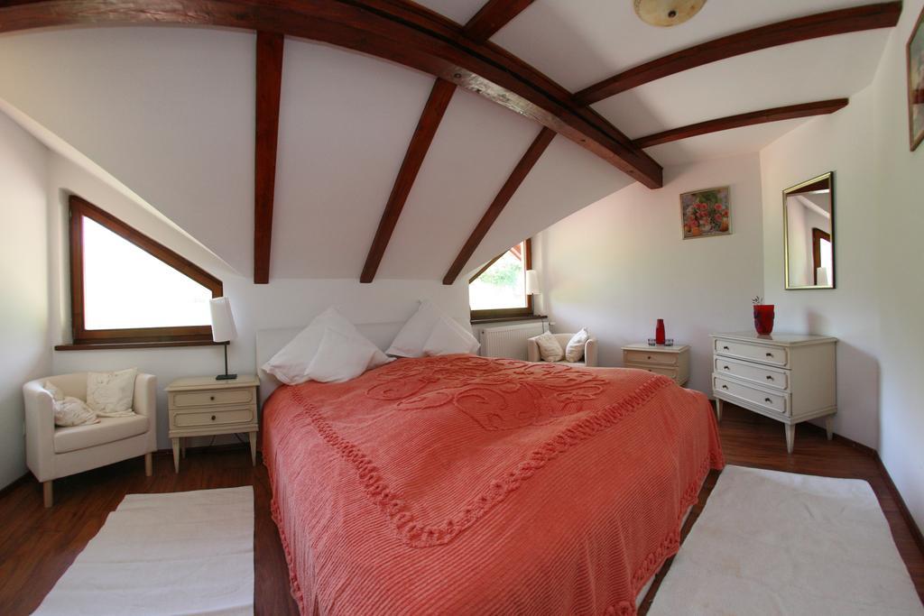 Vila Anastasia Sacarimbu Bilik gambar